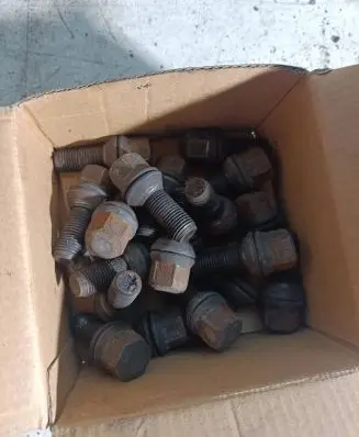 Nuts/bolts