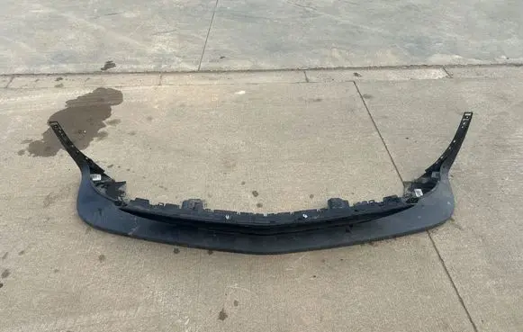 Dodge Challenger Front bumper lip PG7U3H2