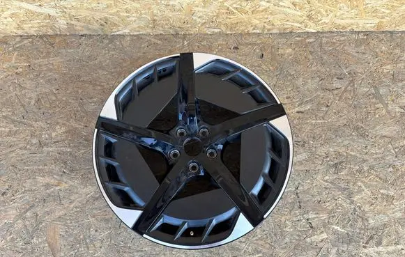R20 alloy rim