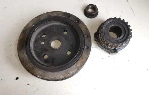 Volvo XC90 Crankshaft pulley 30731039 8692286