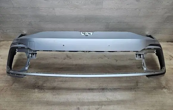 Volkswagen Golf VIII Front bumper 5H0807221G