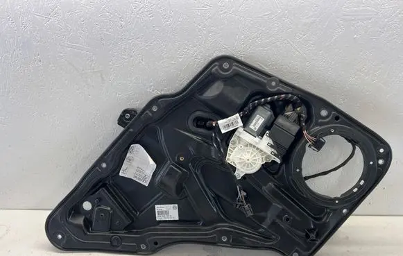 Volkswagen Tiguan Rear window lifting mechanism without motor 5N0839729 5N0959703F 5N0839461A