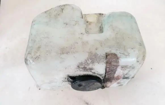 Peugeot 405 Windshield washer fluid reservoir/tank