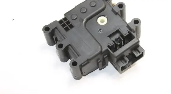 Mazda 3 II Air flap motor/actuator