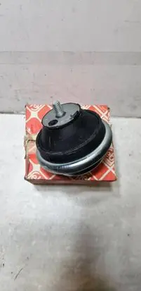Opel Rekord E2 Engine mount bracket 0684274 06843