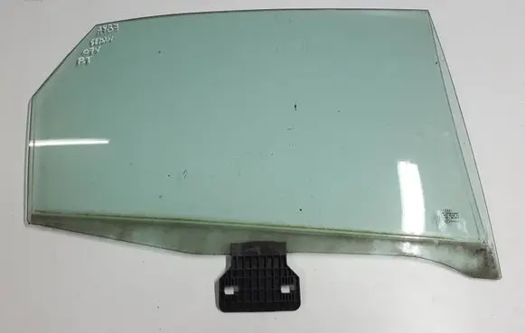 Audi A4 S4 B7 8E 8H Rear door window glass 
