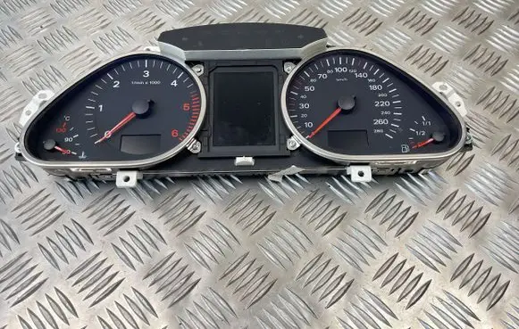 Audi Q7 4L Speedometer (instrument cluster) 4L0920931E 503002205004