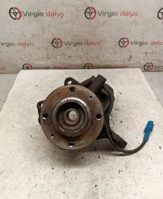 Peugeot 2008 I Front wheel hub