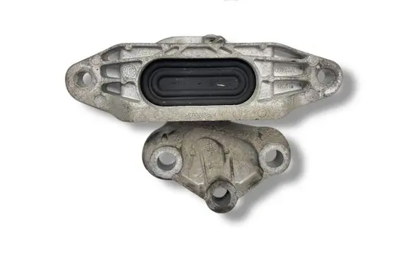 Opel Insignia B Engine mount bracket 84248715 240118