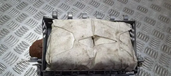 Passenger airbag