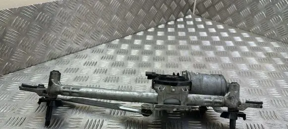 KIA Sportage Front wiper linkage and motor