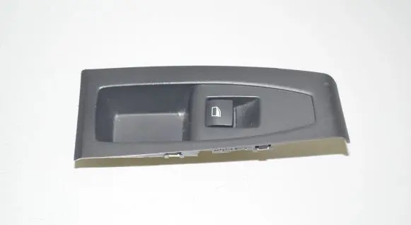 BMW 2 F46 Electric window control switch 7333902 7382284 51417382284