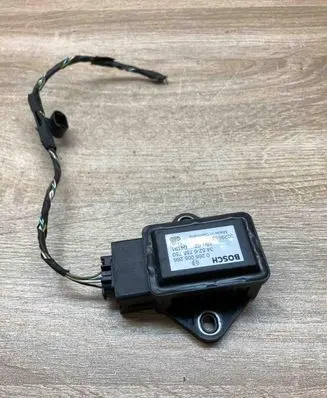 BMW 5 E60 E61 ESP acceleration yaw rate sensor 6758750 0265005266