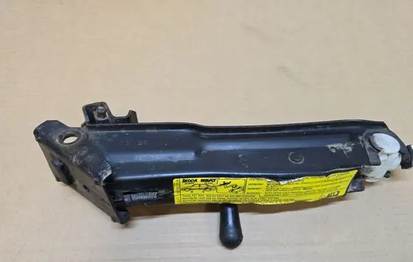Volkswagen PASSAT B6 Lift Jack 1U0011031A