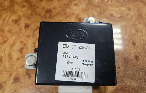 KIA Sorento Parking PDC control unit/module 957003E100 1337523 KEK6801672