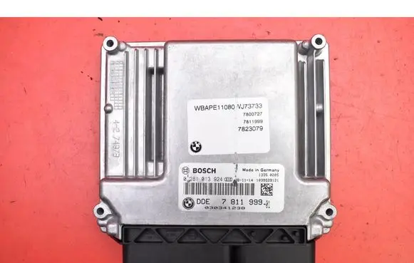 BMW X3 E83 Engine control unit/module ECU 7811999
