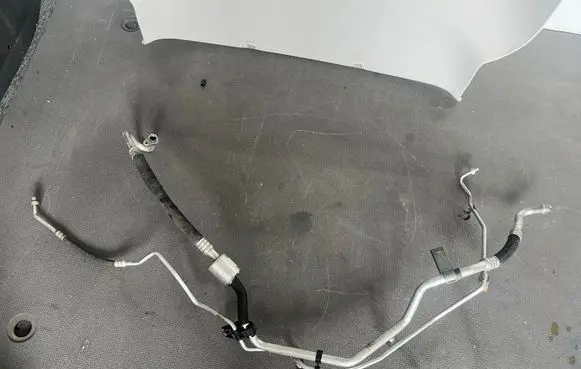 Peugeot 208 I Air conditioning (A/C) pipe/hose 9677033980 18312136 9677033280