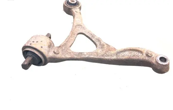 Volvo XC90 Front lower control arm/wishbone