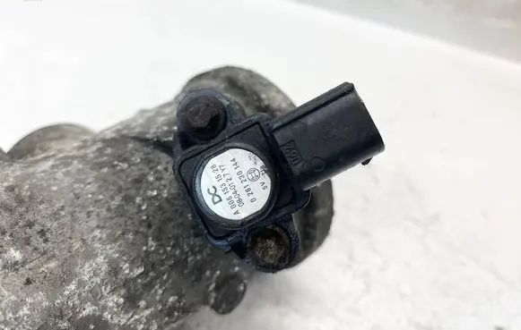 Mercedes-Benz C AMG W204 Air pressure sensor a0061531528 0261230144