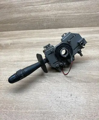 Wiper turn signal indicator stalk/switch