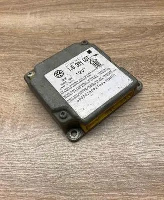 Volkswagen PASSAT B5 Airbag control unit/module 1J0909607