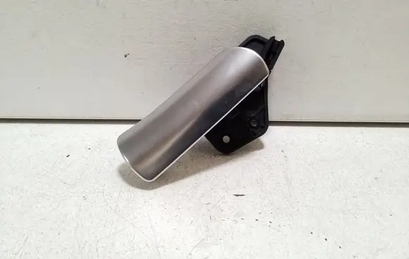 Engine bonnet (hood) release handle