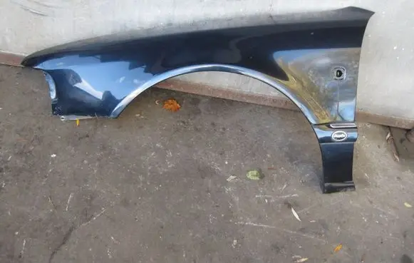 Audi A8 S8 D2 4D Fender
