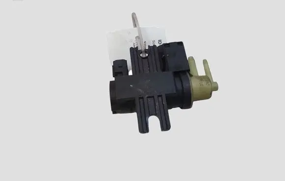 Nissan Qashqai Turbo solenoid valve 8200790180