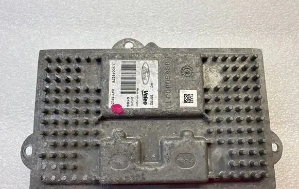 Ford Mondeo MK I Headlight ballast module Xenon 887900067 S0102 BAY17FLD