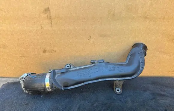 Volkswagen Golf V Intercooler hose/pipe 1K0145762AQ 1K0145762AE 3C0145762AH