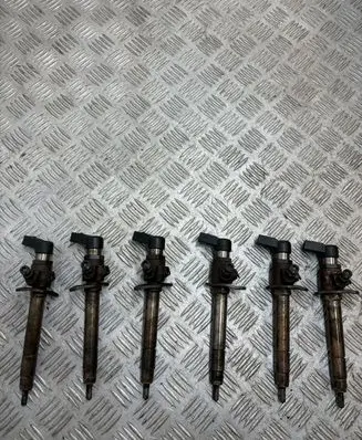 Land Rover Discovery 3 - LR3 Fuel injectors set 4H2Q9K546AF