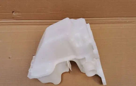 Volkswagen Tiguan Windshield washer fluid reservoir/tank 5QS955453
