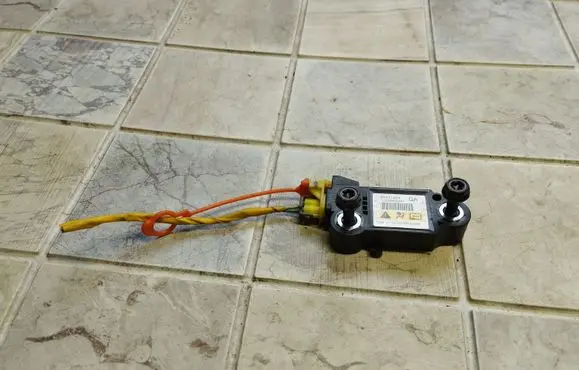 Chevrolet Captiva Airbag deployment crash/impact sensor 96631484