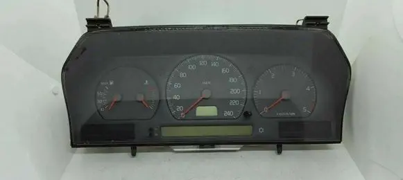 Volvo S70 V70 V70 XC Speedometer (instrument cluster) 9472523