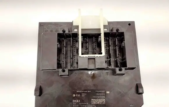 Skoda Octavia Mk3 (5E) Central body control module 5Q0937084CL