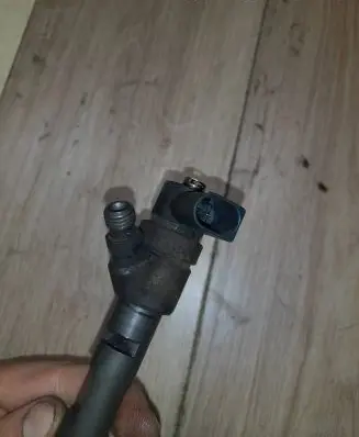 Audi A8 S8 D3 4E Fuel injector 0445110158 0911