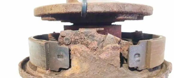 Saab 9-5 Handbrake/parking brake pads 