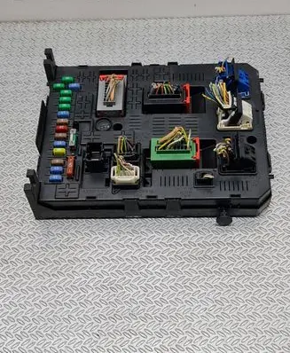 Peugeot 308 Fuse module 281208364 281201930C 28119248