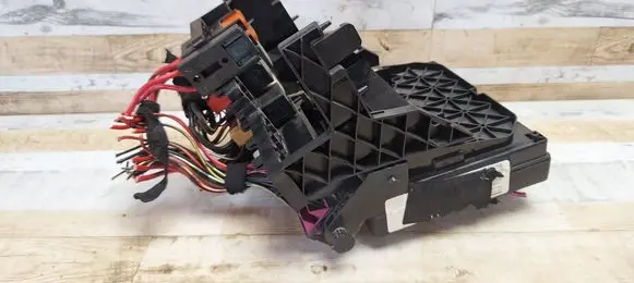 Seat Alhambra (Mk1) Fuse box set S108152001 S108151001