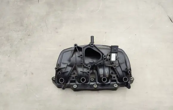 Volkswagen PASSAT B6 Intake manifold 03C129711AJ ZSB709AQ