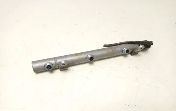 Mercedes-Benz C W204 Fuel main line pipe A6420702595