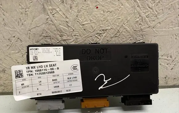 Tesla Model X Seat control module 106811500B 20101755
