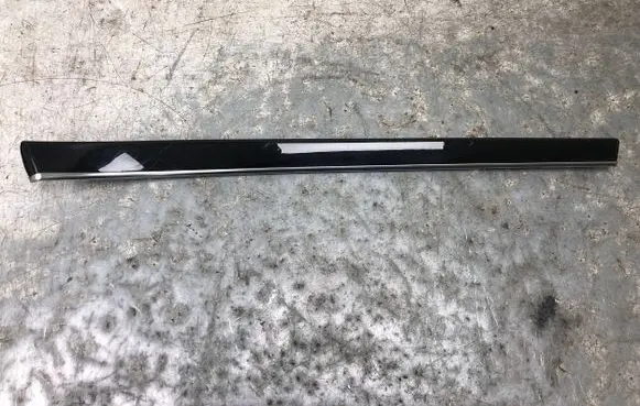 Mercedes-Benz S AMG W222 Front door trim bar A2227202422