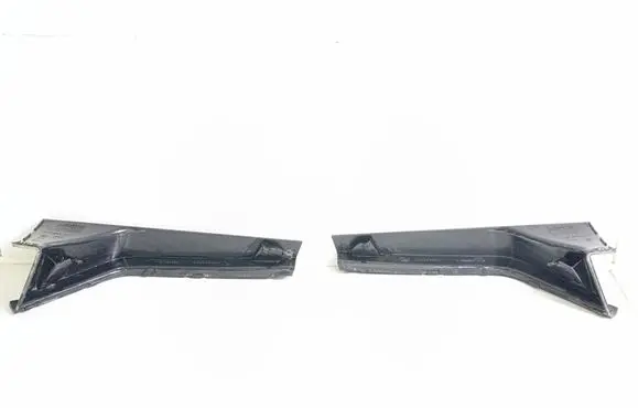 Rear/tail light trim molding