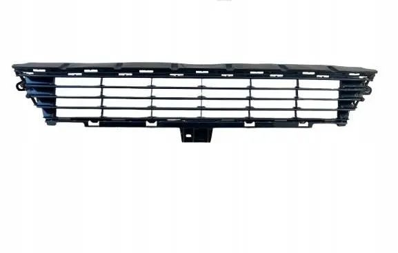 Toyota Auris E180 Front bumper lower grill