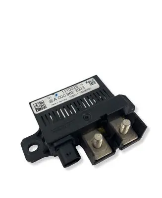 Mercedes-Benz C W204 Charging relay A0009822023 1110029