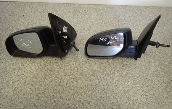 Hyundai i10 Front door electric wing mirror
