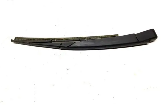 Nissan Qashqai Rear wiper blade arm