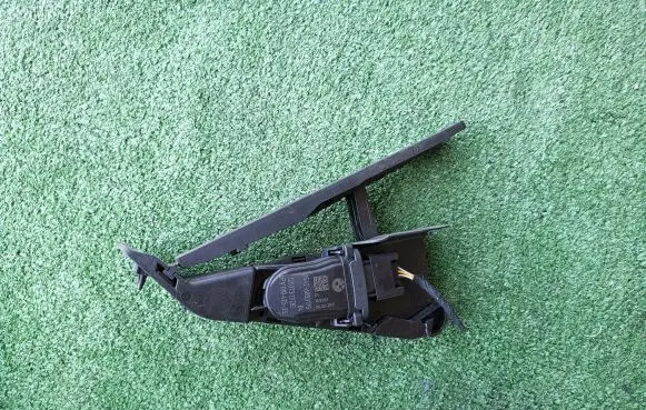 BMW 4 F32 F33 Accelerator throttle pedal 6853175