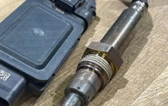 Land Rover Discovery Sport Lambda probe sensor LK625J299AC XF2X0